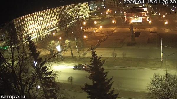 Советская площадь (набережная) вид со стороны Пушкинской